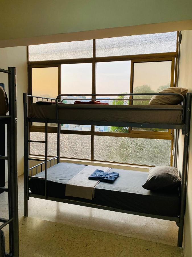 Ommi Hostel Saint Julian's Exterior photo